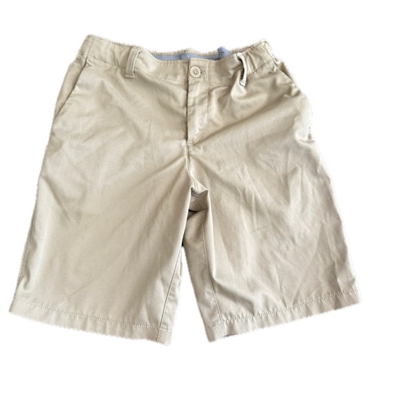 Under Armour Other - Under armour 12 khaki shorts adjustable waist